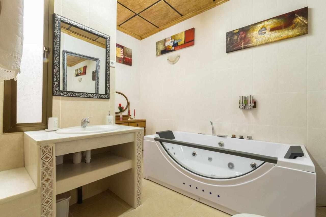 Casa Rural La Del Alba Seria Argamasilla de Alba Exteriör bild